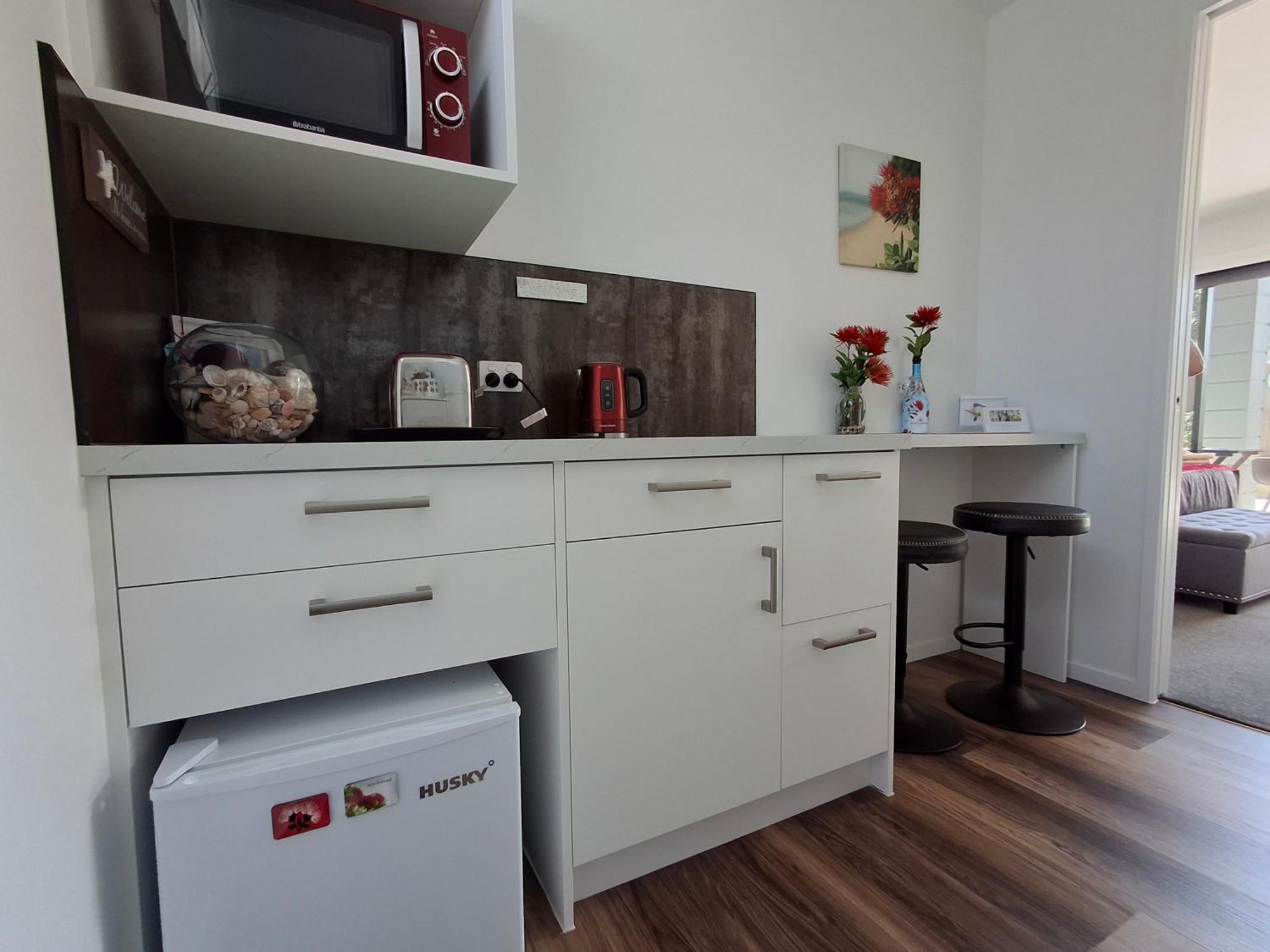 Papamoa Beach, Pohutukawa Deluxe Studio, On Hugoway Екстер'єр фото